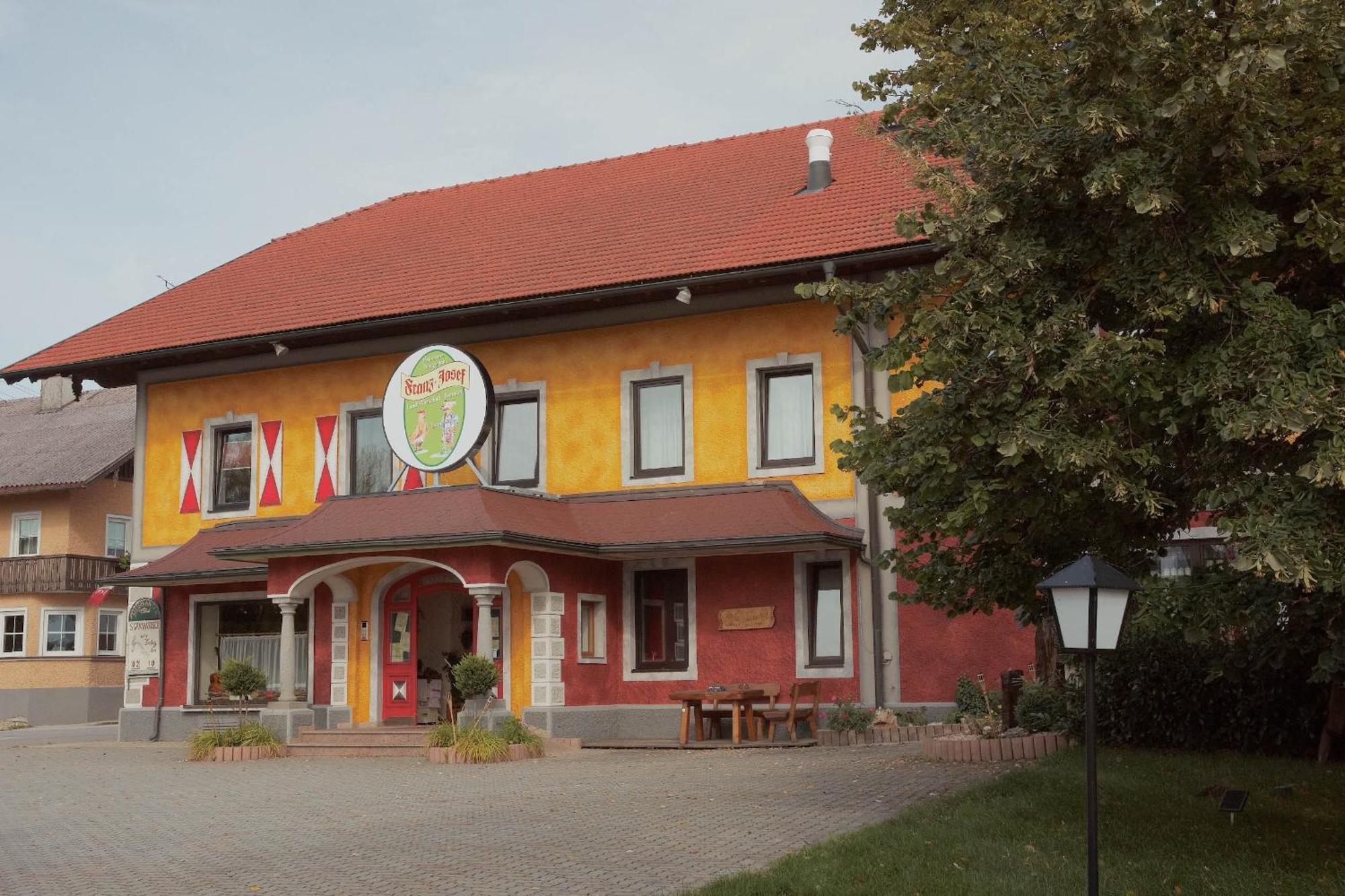 Landgasthof Franz Josef Strasswalchen Dış mekan fotoğraf